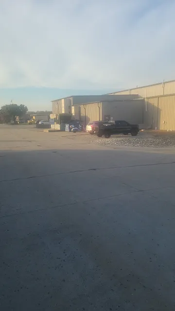 Linn Distribution Center