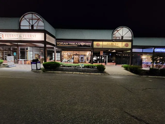 Al Di La Pizzeria & Bistro