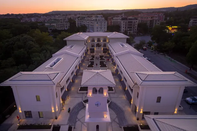 Primorski hotel & shopping center