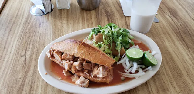 La Casa De Las Carnitas Y Menudo