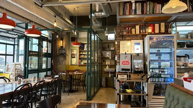 Cheongdam Banjeom Dosan Park