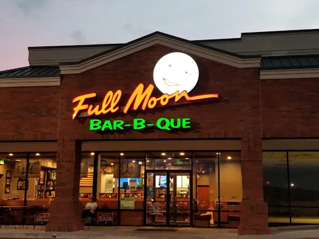 Full Moon Bar-B-Que