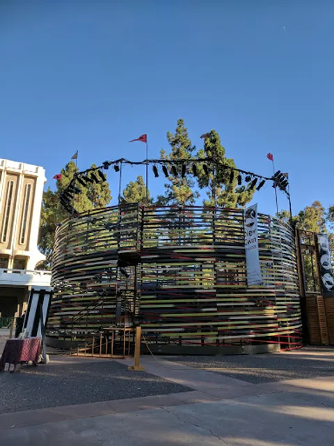UCI Libraries Gateway Study Center