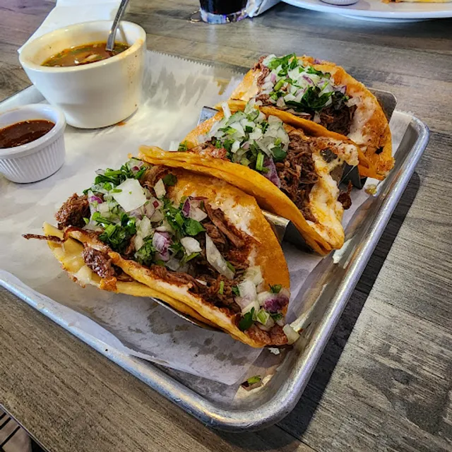 Lalo’s Pinches Tacos Bar & Grill