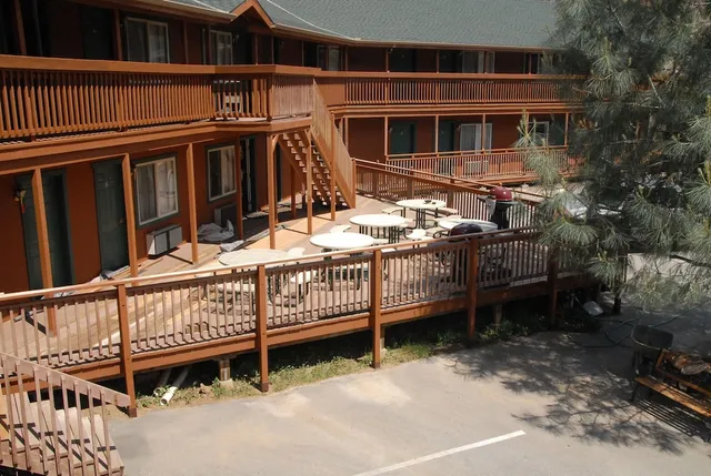 Corral Creek Lodge