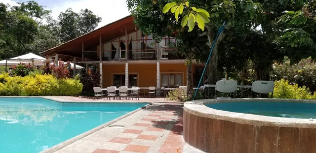 Hostería Mi Compadre