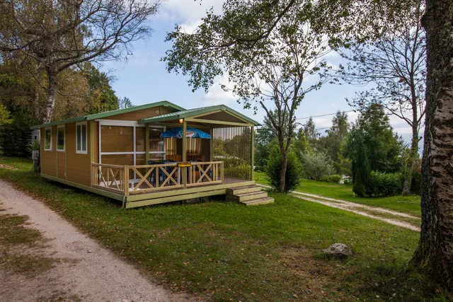 Camping Le Balcon de Chartreuse : Camping 3 étoiles ouvert de mi-avril à mi-octobre