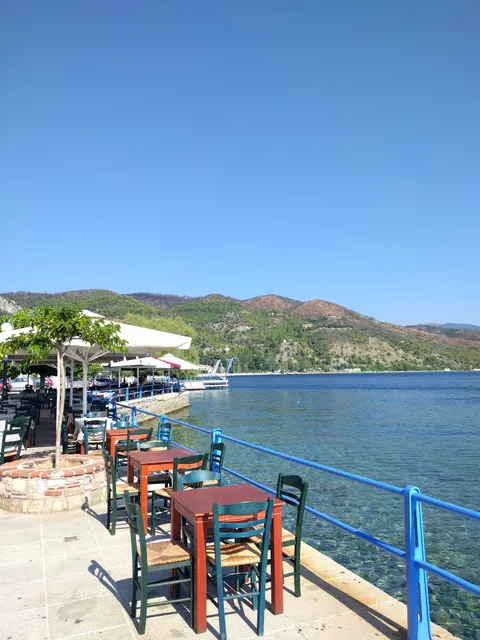 ΠΕΤΡΙΝΕΣ ΜΕΖΟΝΕΤΕΣ (STONE APARTMENTS)