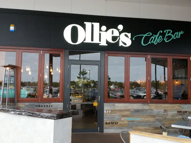 Ollie's cafe bar