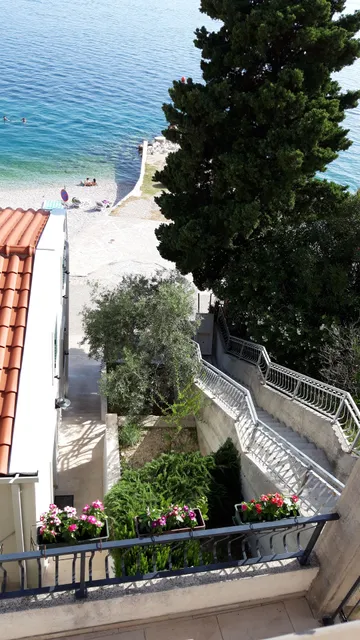 Apartmani Plana, Zaostrog