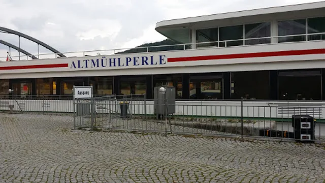 Cafe Conditorei check and confectionery