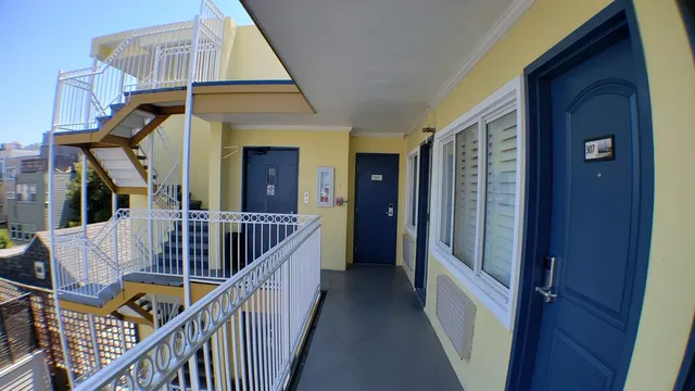 Presidio Parkway Inn