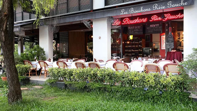 Les Bouchons Robertson Quay