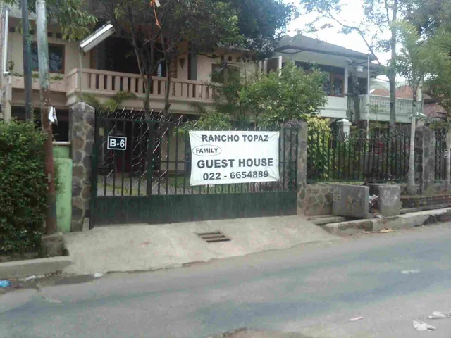Rancho Topaz Guesthouse