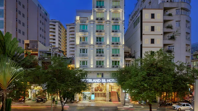 Silverland Sil Hotel