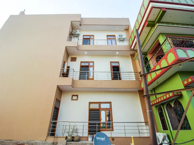 Hotel Paradise Residency