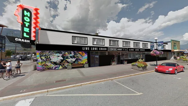 Crash Hotel Squamish