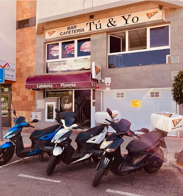 Cafeteria you and me