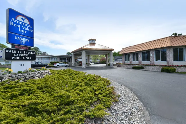 Travelodge by Wyndham Mackinaw City