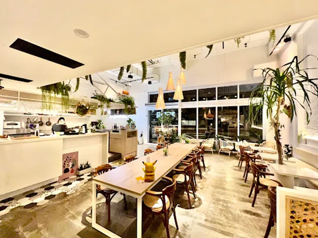 LEAVES Cafe 午葉內湖旗艦店