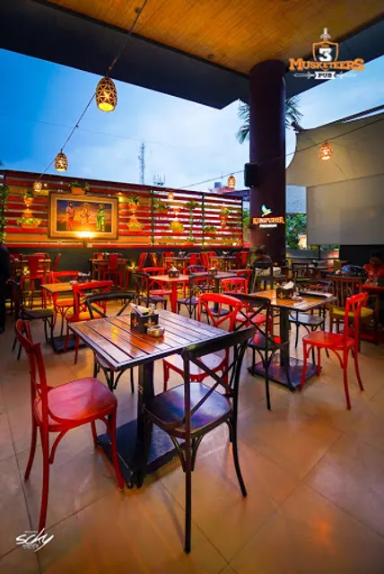 The 3 Musketeers Pub