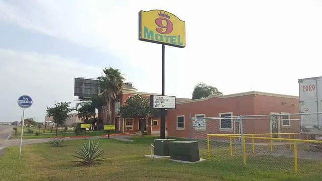 King 9 Motel