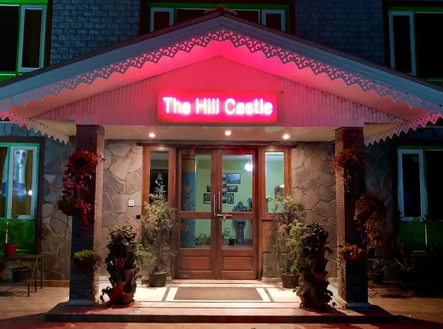 Royoporus The Hill Castle