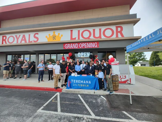 ROYALS LIQUOR FLORISSANT