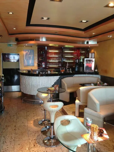 Café Shele - Zimmer - Rooms - Hotel