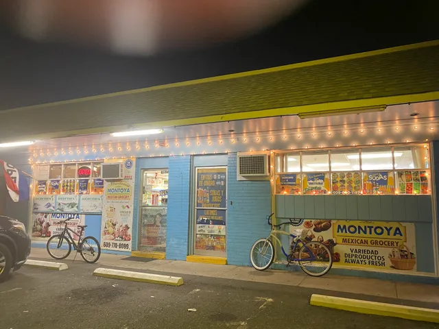 Mexican grocery miscelánea montoya