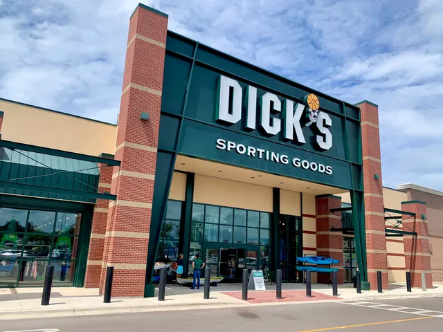 DICK'S Sporting Goods