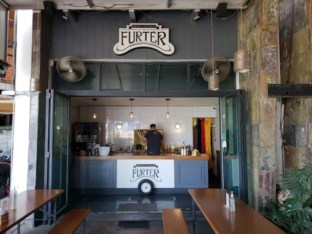 Furter Dogos Gourmet zona real