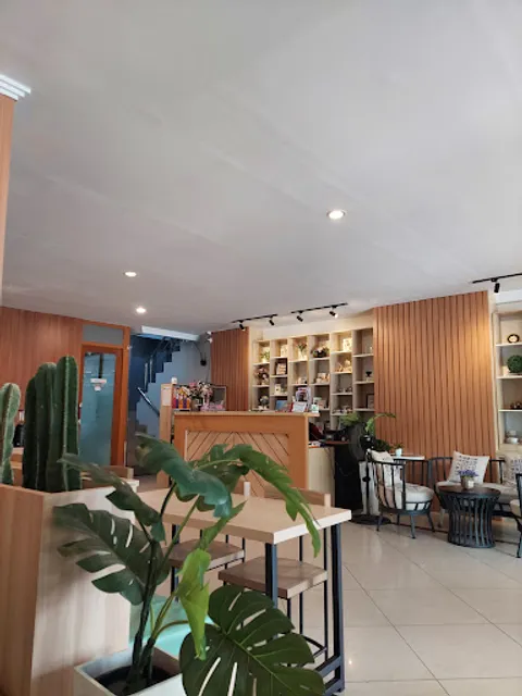 Ayam Goreng Ibu Dewi Kelapa Gading