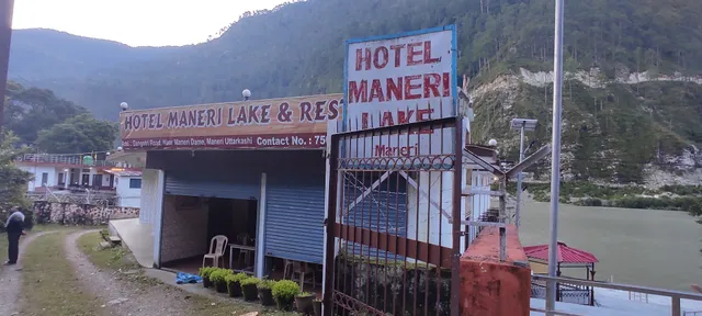 Hotel Maneri Lake