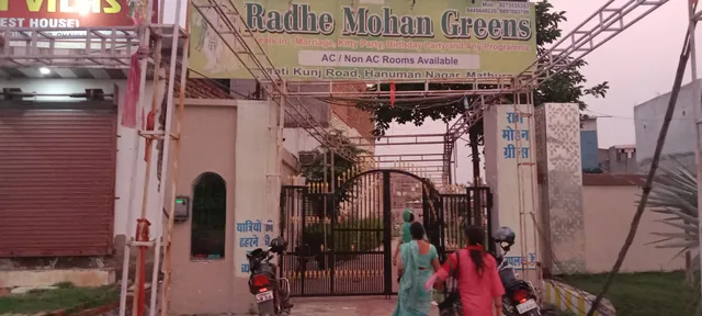 Radha mohan greens hotel