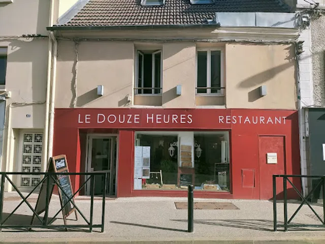 Le Douze Heures Restaurant
