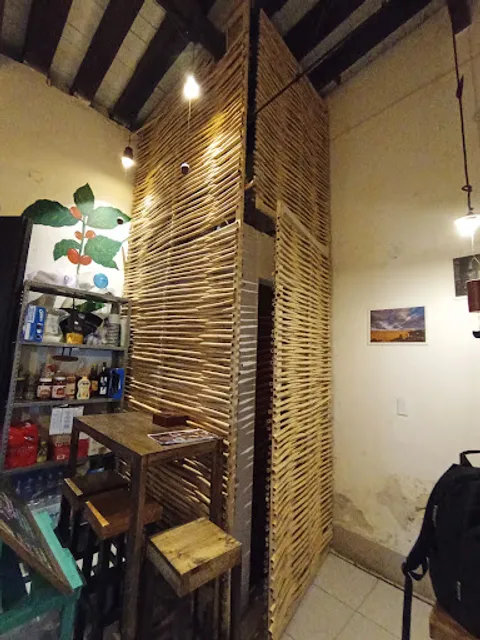 Mil Almas Cafetería & Mezcalería