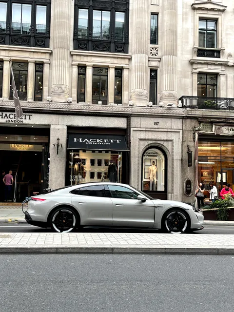 Hackett London - Regent Street