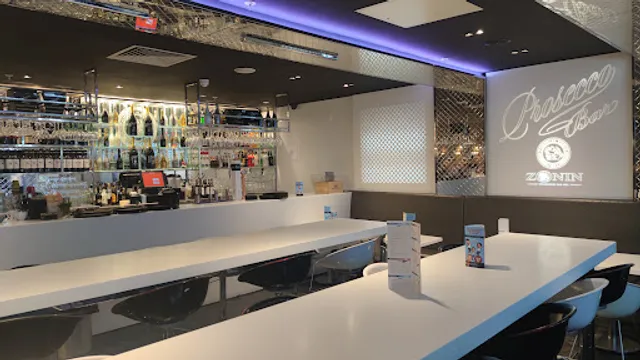 Tony Macaroni - Omni Centre