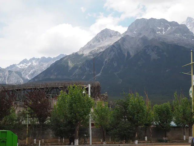 Dongbala Zoulang Restaurant