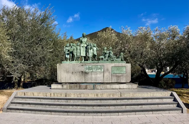 「平和の群像」矢野秀徳