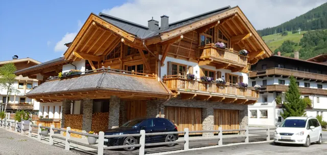 Gasthof Oberwirt and Hotel Elisabeth