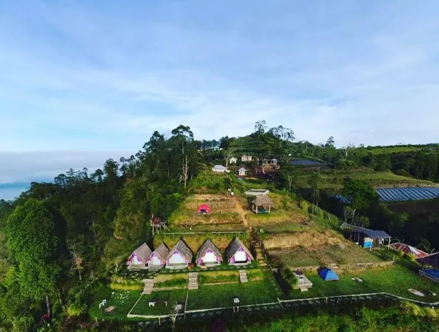 Alengkong Sunrise Glamping