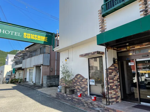 Sunshine Hotel