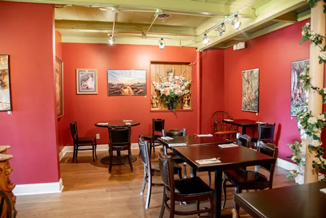 Tuppee Tong Thai Restaurant