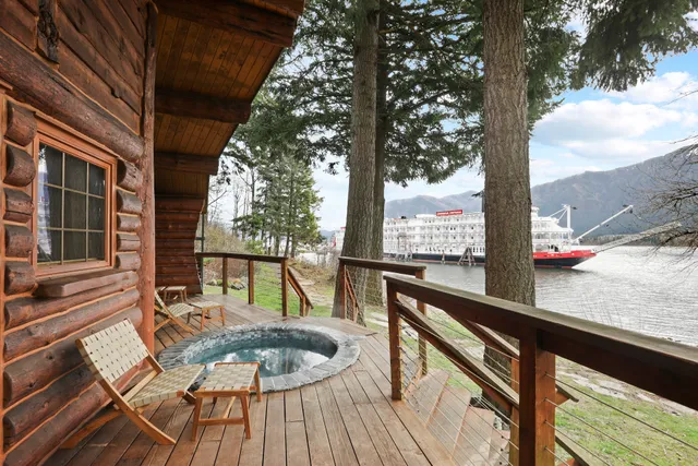 Wilder and Pine Riverside Cabins