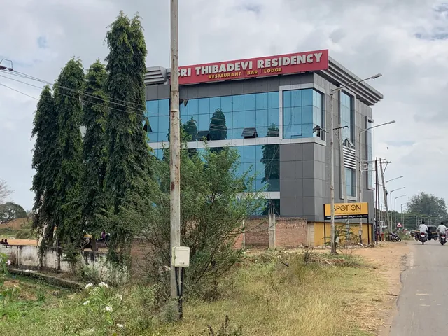 Maruthi Holiday Resort