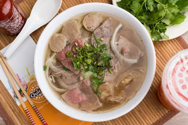 Quickly | Asian Fusion Café Mobile