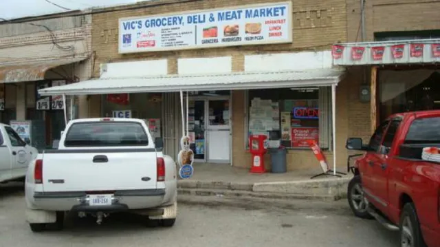Vics Grocery