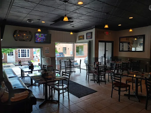 Sidelines Beer House